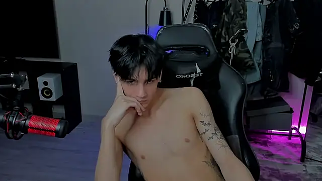 Snapshot of MarkBrowniii chatting on February 10, 2025, 7:36 am MarkBrowniii online show from February 10, 2025, 7:36 am