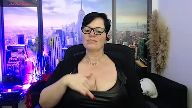 Snapshot of ninarandmann chatting on December 9, 2024, 7:07 pm ninarandmann online show from December 9, 2024, 7:07 pm