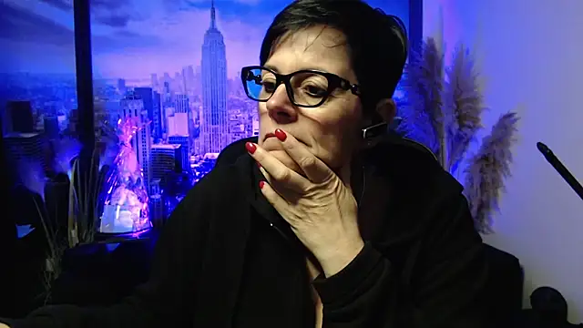 ninarandmann online show from May 17, 2026, 4:14 pm