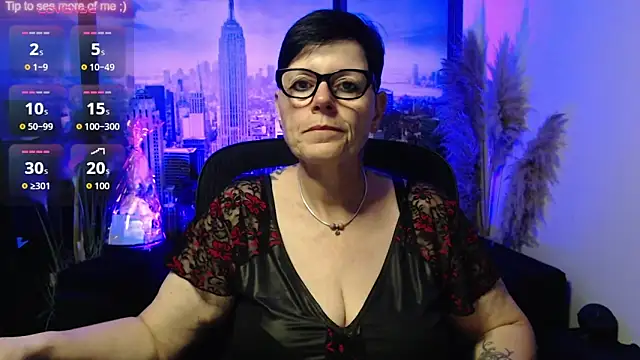Snapshot of ninarandmann chatting on June 6, 2026, 5:28 pm ninarandmann online show from June 6, 2026, 5:28 pm