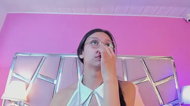 Bonniepark online show from March 5, 2025, 3:18 pm