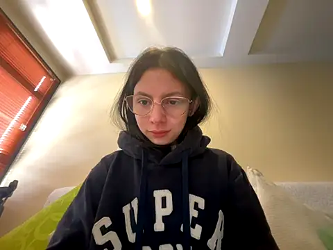 Bonniepark online show from September 12, 2025, 1:22 pm