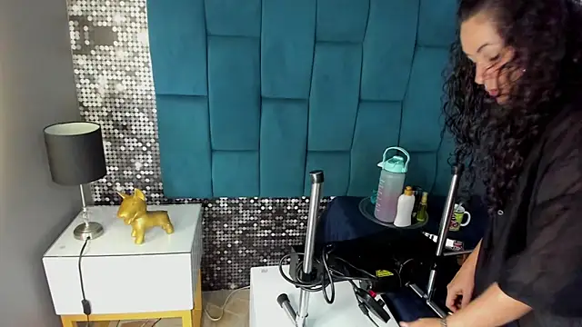 hanny milf online show from November 22, 2025, 11:42 am