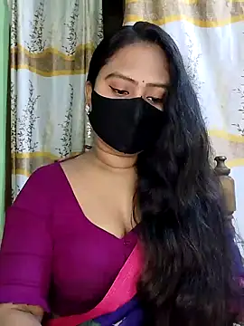 Idhika Paul online show from February 9, 2025, 2:29 pm