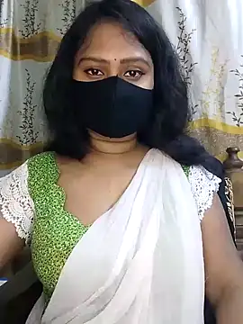 Idhika Paul online show from February 18, 2025, 1:33 pm