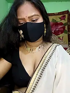 Idhika Paul online show from March 11, 2025, 5:16 am