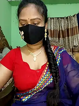 Idhika Paul online show from March 20, 2025, 4:31 pm