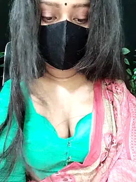 Idhika Paul online show from October 30, 2025, 2:46 am