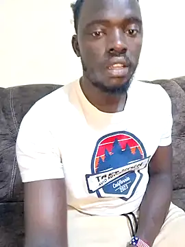 Snapshot of MaskedGQ chatting on September 26, 2025, 12:25 am MaskedGQ online show from September 26, 2025, 12:25 am