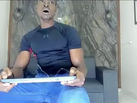 Snapshot of Terrance_z chatting on January 18, 2025, 7:37 pm Terrance z online show from January 18, 2025, 7:37 pm
