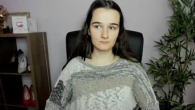 Snapshot of KateDelight chatting on December 8, 2024, 11:14 am KateDelight online show from December 8, 2024, 11:14 am