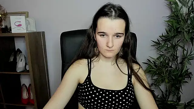 Snapshot of KateDelight chatting on December 8, 2024, 8:58 pm KateDelight online show from December 8, 2024, 8:58 pm