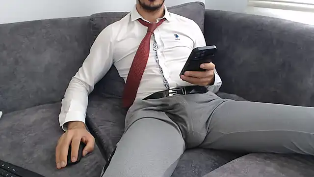Snapshot of Naughtb0y chatting on July 9, 2026, 10:30 am Naughtb0y online show from July 9, 2026, 10:30 am