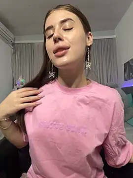 Milkissss online show from January 8, 2025, 11:52 pm