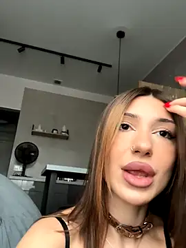 Snapshot of mollyyank chatting on October 28, 2025, 9:24 am mollyyank online show from October 28, 2025, 9:24 am