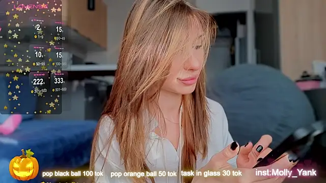 Snapshot of mollyyank chatting on November 8, 2025, 9:42 am mollyyank online show from November 8, 2025, 9:42 am