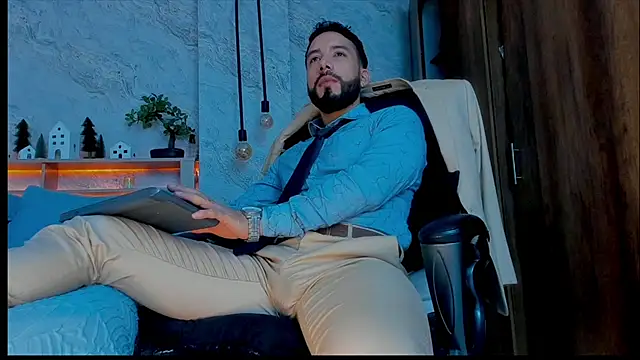 Snapshot of bruno_woods chatting on December 11, 2024, 5:26 pm bruno woods online show from December 11, 2024, 5:26 pm