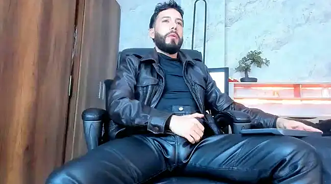 Snapshot of bruno_woods chatting on March 2, 2025, 7:02 pm bruno woods online show from March 2, 2025, 7:02 pm