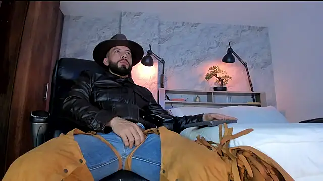 Snapshot of bruno_woods chatting on October 6, 2025, 11:57 pm bruno woods online show from October 6, 2025, 11:57 pm