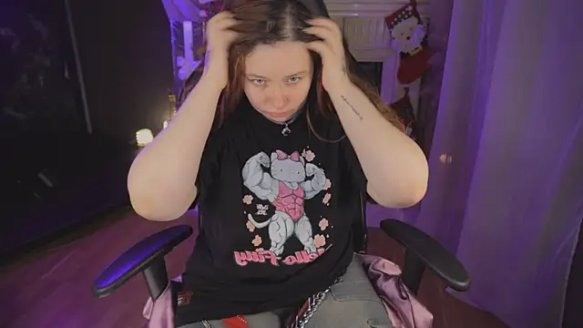 carolina elf online show from December 14, 2025, 12:32 pm