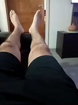 Snapshot of ale5858 chatting on October 24, 2025, 1:46 am ale5858 online show from October 24, 2025, 1:46 am