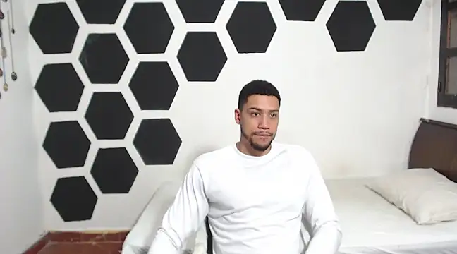 Jhors  Collens online show from January 16, 2025, 5:11 am