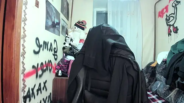 Roxy Silver online show from February 27, 2025, 1:05 am