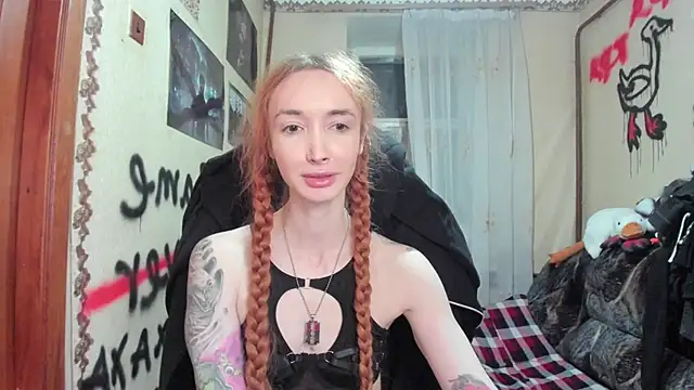 Roxy Silver online show from March 1, 2025, 11:04 pm