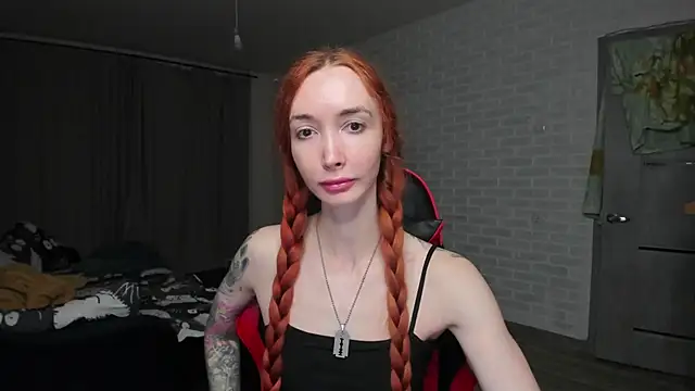 Roxy Silver online show from October 10, 2025, 3:00 pm