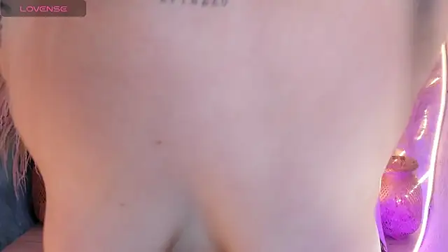 ViolettaHotLatin  online show from January 25, 2025, 12:37 pm