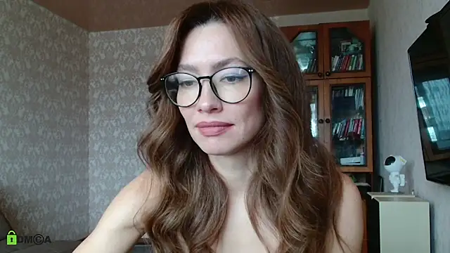 alicia spicy online show from September 10, 2025, 4:45 am