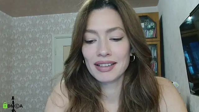 alicia spicy online show from November 14, 2025, 4:44 am