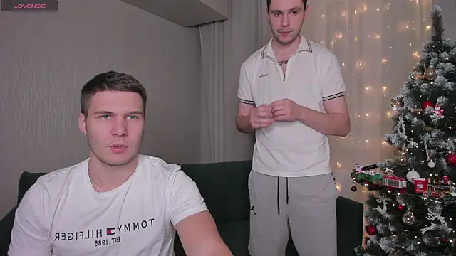 Snapshot of miraacle chatting on December 9, 2024, 6:57 pm miraacle online show from December 9, 2024, 6:57 pm