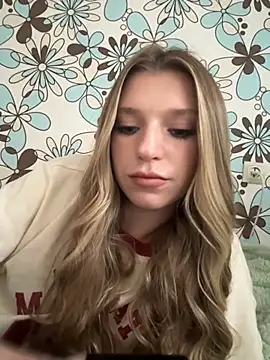 Snapshot of adel_secret chatting on October 1, 2025, 12:11 pm adel secret online show from October 1, 2025, 12:11 pm