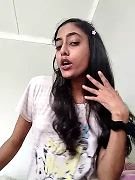 Snapshot of cleopatra-phaedra chatting on April 2, 2026, 8:56 am cleopatra-phaedra online show from April 2, 2026, 8:56 am