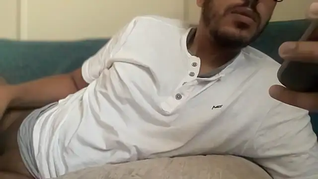 Mooka69 online show from December 5, 2025, 1:20 pm