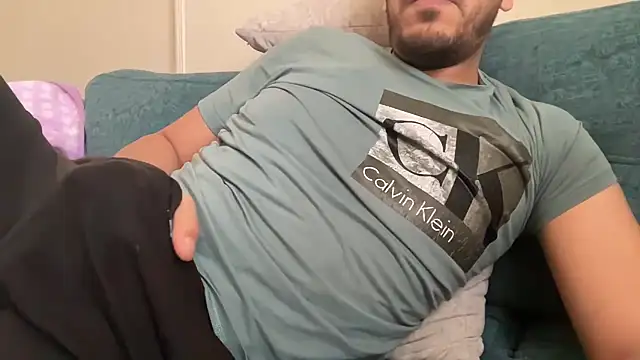 Mooka69 online show from April 15, 2026, 8:32 am