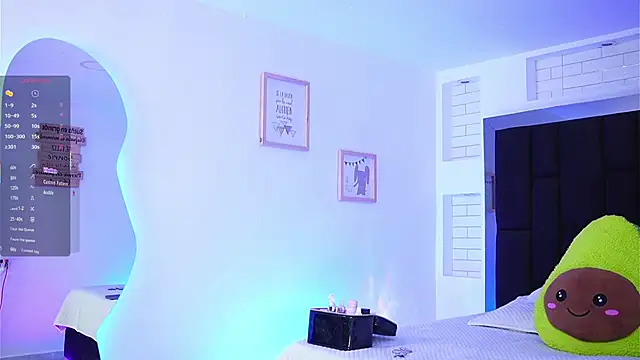 Marianamonroe  online show from November 11, 2025, 7:03 pm