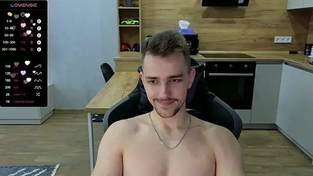 Snapshot of Larstar01 chatting on January 12, 2025, 1:27 pm Larstar01 online show from January 12, 2025, 1:27 pm