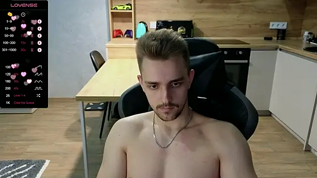 Snapshot of Larstar01 chatting on January 20, 2025, 1:39 am Larstar01 online show from January 20, 2025, 1:39 am