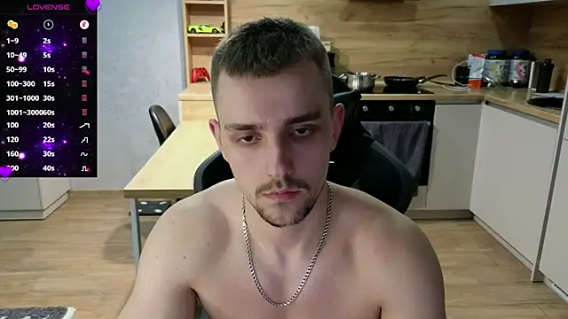 Snapshot of Larstar01 chatting on March 2, 2025, 10:05 pm Larstar01 online show from March 2, 2025, 10:05 pm