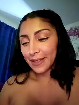 Snapshot of tiffani__love chatting on September 22, 2025, 2:46 am tiffani love online show from September 22, 2025, 2:46 am