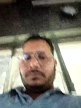 DeepakXxxR86 online show from February 13, 2026, 7:43 pm