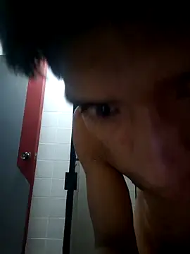 Jerryhottt online show from April 4, 2026, 4:00 am