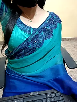 Snapshot of Nithya_05 chatting on September 23, 2025, 4:59 am Nithya 05 online show from September 23, 2025, 4:59 am