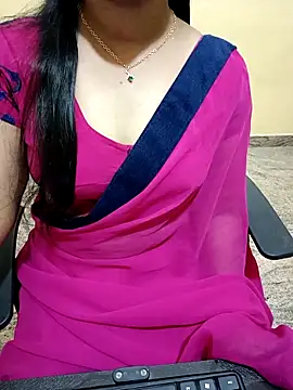 Snapshot of Nithya_05 chatting on October 10, 2025, 6:12 am Nithya 05 online show from October 10, 2025, 6:12 am