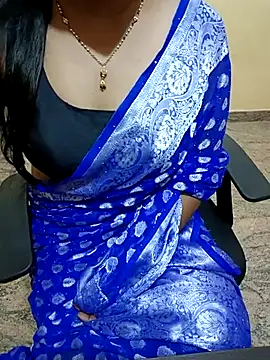 Snapshot of Nithya_05 chatting on October 29, 2025, 4:42 pm Nithya 05 online show from October 29, 2025, 4:42 pm