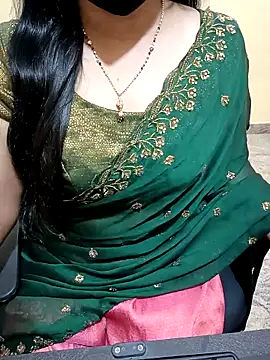 Snapshot of Nithya_05 chatting on November 5, 2025, 8:53 pm Nithya 05 online show from November 5, 2025, 8:53 pm