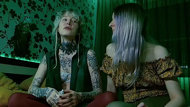 Snapshot of Littlespacemouse chatting on December 2, 2024, 8:11 pm Littlespacemouse online show from December 2, 2024, 8:11 pm