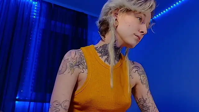 Snapshot of Littlespacemouse chatting on December 15, 2024, 12:38 pm Littlespacemouse online show from December 15, 2024, 12:38 pm